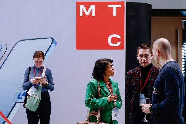 
                    Как перевести деньги с телефона карту: МТС, Tele2, &laquo;Мегафон&raquo;, &laquo;Билайн&raquo;

                