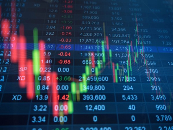
                    Облигации вместо вкладов: 10 корпоративных бондов с доходностью выше 15%

                