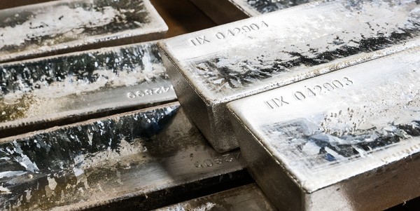 Спрос на серебро может упасть на 10%