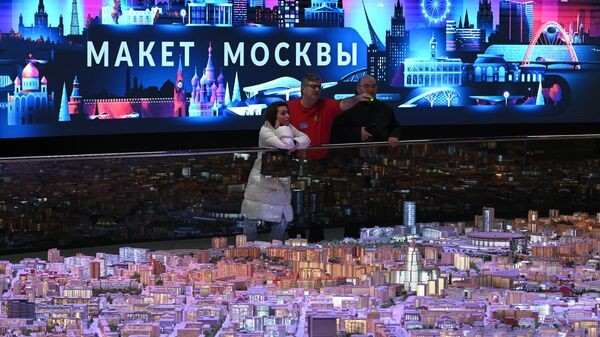 Жительница Пензы стала миллионным гостем выставки "Россия" и получила билеты Жительница Пензы стала миллионным гостем выставки "Россия" и получила билеты