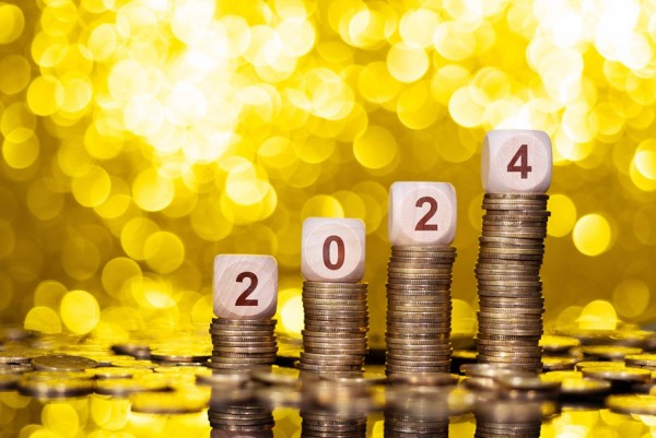 
                    Куда вложить ₽100 тыс. в 2024 году: 4 перспективных варианта

                