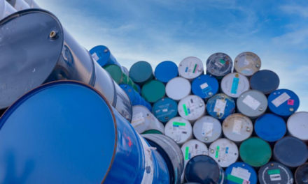 Цена на нефть марки Brent поднялась выше $80 впервые с 12 января