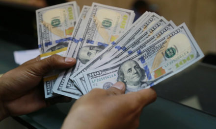 Курс доллара с расчетами «сегодня» взлетел более чем на ₽5, превысив ₽100