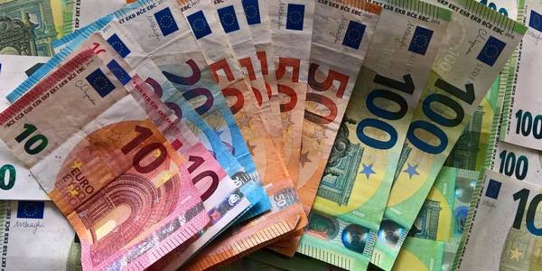 Отменять ограничения на снятие наличной валюты при сохранении запрета на ее ввоз не планируется — зампред ЦБ РФ