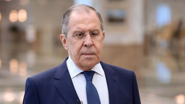 Лавров: Берн заманивает обсудить «формулу Зеленского», используя невинные пункты