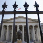 Минфин США: новые санкции ударили по торговцам технологическими товарами