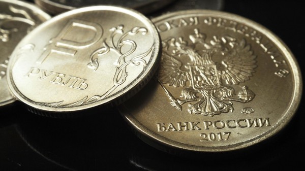 Внешний долг на душу населения на 1 апреля упал до минимума с 2005 года