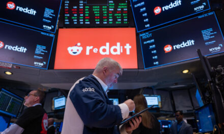 Акции соцсети Reddit взлетели на 15% на фоне сильных прогнозов по прибыли