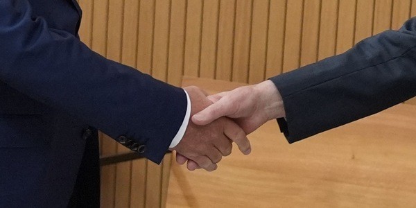 Рынок слияний и поглощений в РФ продолжает сокращаться