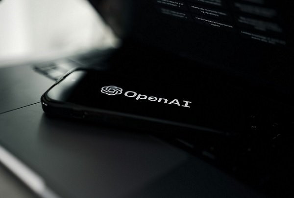 Сооснователь OpenAI трудоустроился в конкурирующий стартап
