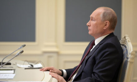 Путин поручил повысить эффективность правительства и ЦБ в борьбе с инфляцией