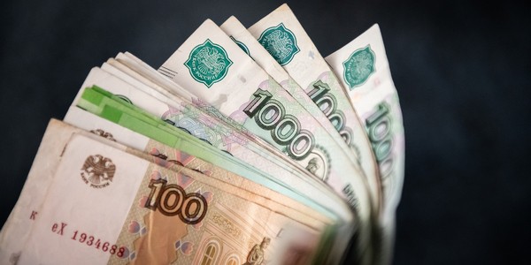 Под налог на вклады подпадут доходы по ним от 190 тыс. руб. Под налог на вклады подпадут доходы по ним от 190 тыс. руб.