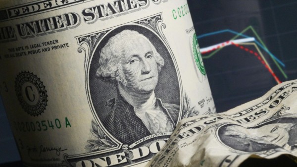 Турецкий политик Топкурулу: доверие к доллару подорвано, крах США неизбежен