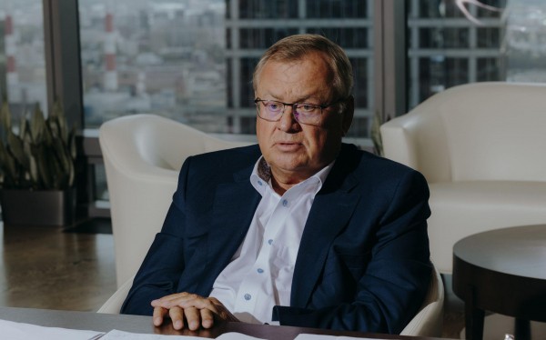 Глава ВТБ назвал рубль переоцененным и дал прогноз по курсу до конца года
Глава ВТБ назвал рубль переоцененным и дал прогноз по курсу до конца года
