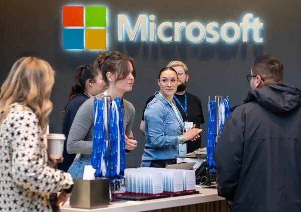 Microsoft пытается клонировать технологии OpenAI Microsoft пытается клонировать технологии OpenAI
