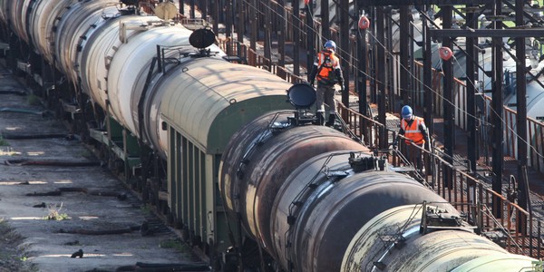 Представители розничного бизнеса просят Новака отложить снятие запрета на экспорт бензина Представители розничного бизнеса просят Новака отложить снятие запрета на экспорт бензина