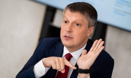 Георгий Горшков: люди начали перекладывать деньги из-под подушки на вклады