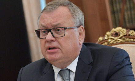 Глава ВТБ Костин: SWIFT надо убить и больше с этой системой не работать