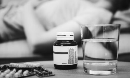 Wildberries: россияне скупают антипохмельные средства и алкотестеры