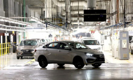 Минпромторг прогнозирует падение продаж новых автомобилей в РФ