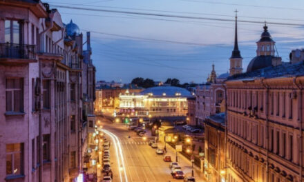 Власти Петербурга хотят убрать все киоски и веранды с Невского проспекта