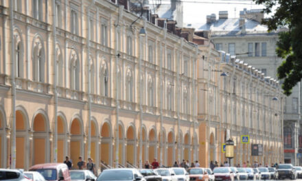 В Петербурге возобновятся торги по аренде помещений в Апраксином дворе