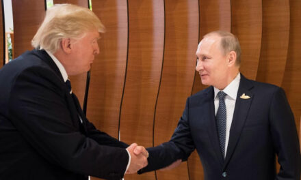 Российский рынок акций упал после разговора Путина и Трампа