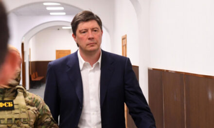 Экс-банкира Хотина обвинили в создании ОПГ и двух эпизодах мошенничества