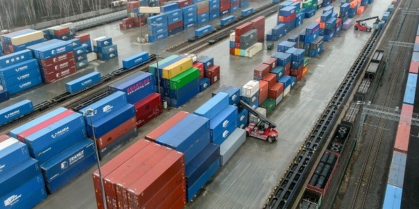 В 1-м квартале цены на внутренние грузоперевозки упали на 12%