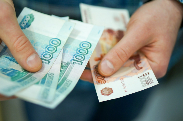 
                    Пословицы о деньгах: что они означают и чему учат
                