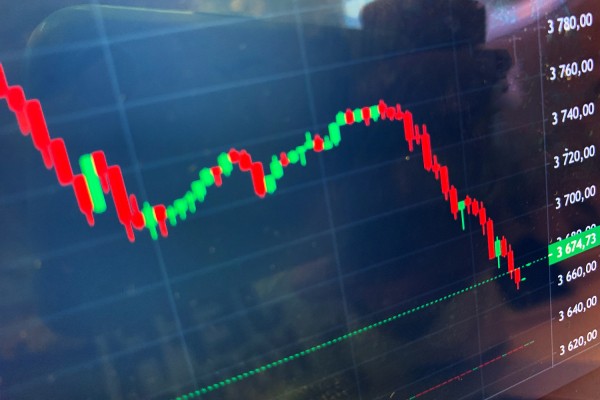 Индекс Мосбиржи обвалился на фоне новостей о переговорах в Стамбуле. Что напугало инвесторов?