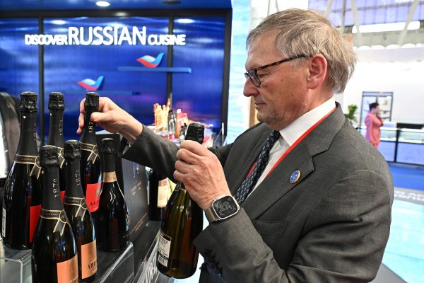 &laquo;У нас мороз в&nbsp;экономике&raquo;. Борис Титов &mdash; о&nbsp;ставке ЦБ, шуточках на&nbsp;ПМЭФ и мигрантах 