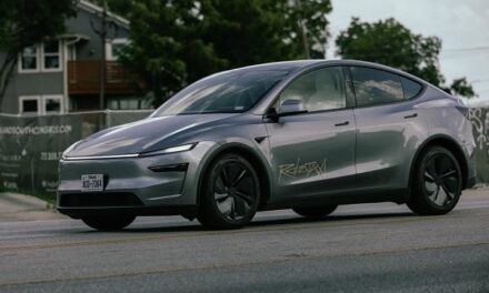 Tesla тестирует в США сервис роботизированных такси
