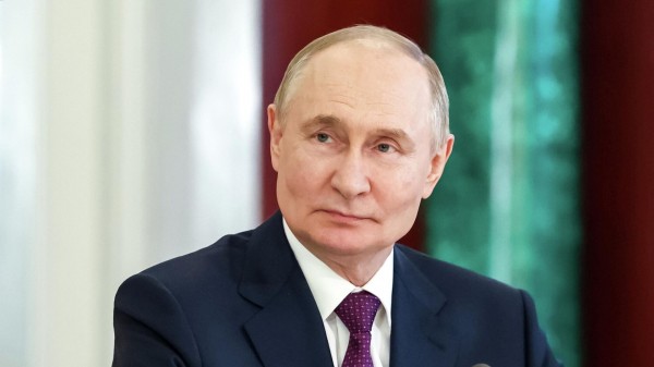 Путин поручил представить предложения о налоговом стимулировании SPO акционеров