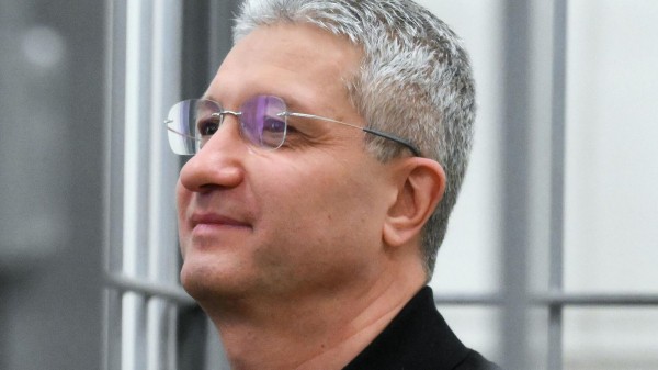 Бывший замминистра обороны Иванов воспринял приговор в 13 лет колонии с улыбкой