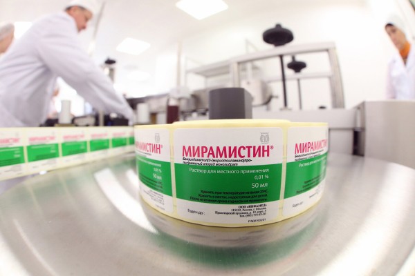Всему виной — мнимая сделка: суд заблокировал производителя «Мирамистина»
