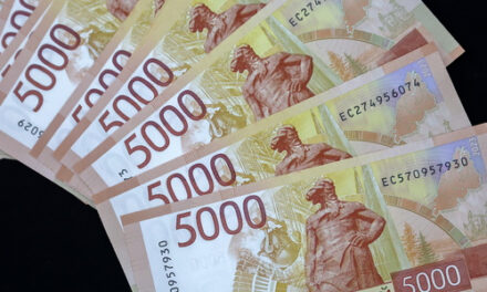 В России растет спрос на наличные