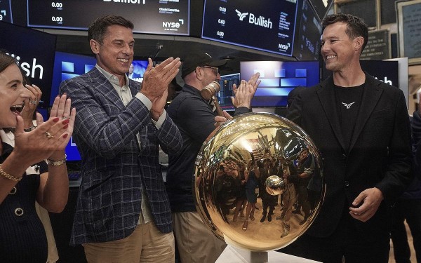 Акции криптобиржи Bullish выросли в два раза после IPO