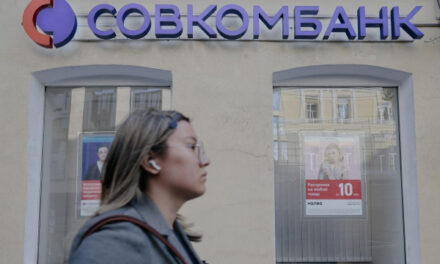 Совкомбанк повысил максимальную ставку по вкладу «Золотая осень» до 21,5%
