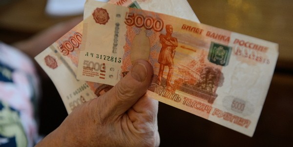 Депутаты считают, что повышать пенсии нужно с 70 лет