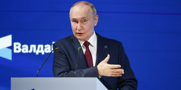 Путин: охлаждение экономики РФ не должно ее перезаморозить