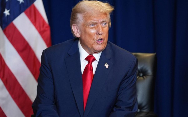Рынок акций обвалился на опасениях отмены встречи Путина и Трампа