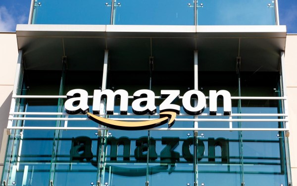 Акции Amazon подскочили на 6% после сделки с OpenAI на $38 млрд
Акции Amazon подскочили на 6% после сделки с OpenAI на $38 млрд