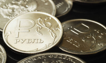 Доля рубля в расчетах за экспорт России в сентябре достигла рекордных 60%