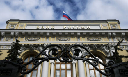 ЦБ России: банки обязаны отказать в выдаче карты, если клиент в базе мошенников