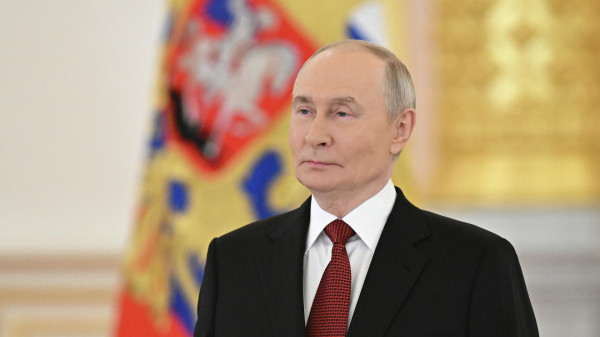 Путин поручил ЦБ разработать стимулы для госкомпаний по акционерной стоимости