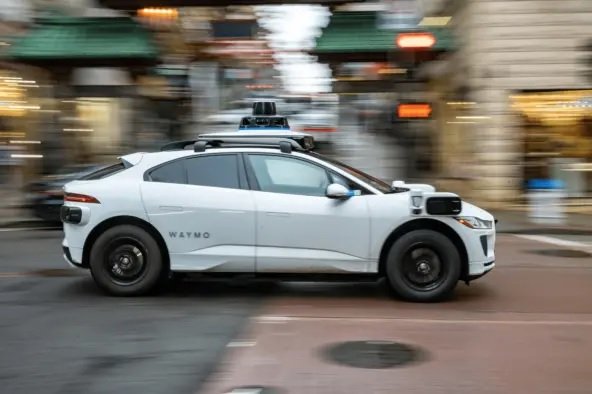Инвесторы оценили Waymo в 126 млрд USD