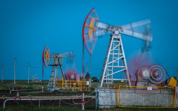 
                    Акции ЛУКОЙЛа закрыли дивидендный гэп на фоне резкого роста цен на нефть
                