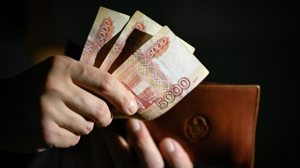 Россияне быстрее всего отказываются от наличных в Москве, Адыгее и Петербурге Россияне быстрее всего отказываются от наличных в Москве, Адыгее и Петербурге
