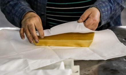 Акции ЮГК выросли после объявления условий продажи госпакета компании